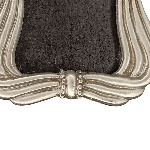 Vintage Miniature Pewter Picture Frame Bow And Ribbon Design 2 x 3 Photo 1 x 2 - Picture 9 of 14